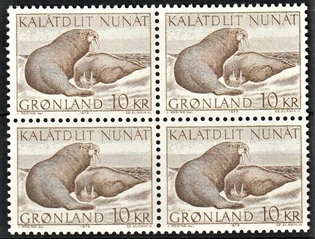 FRIMÆRKER GRØNLAND | 1973 - AFA 83 - Hvalrosser - 10 kr. brun i 4-blok - Postfrisk